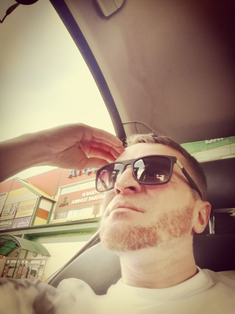 ,   Roman, 33 ,   c 