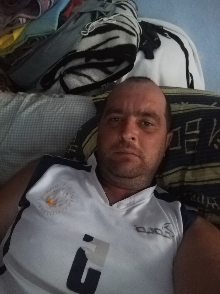  23795750  Oleksandr, 33 ,    