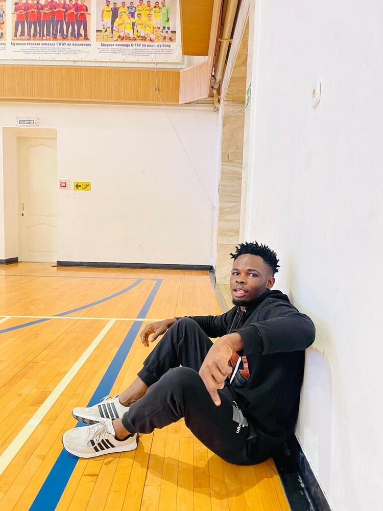  54611720  Jeff, 28 ,    