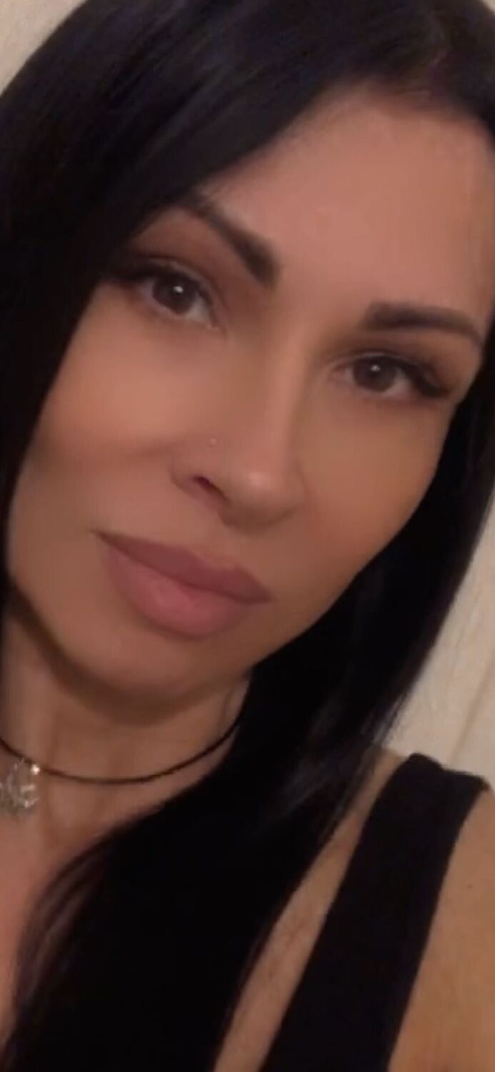  ,   Molly, 39 ,   ,   , c 