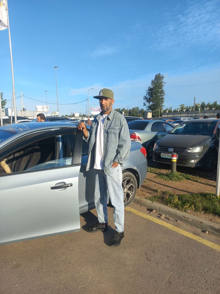 45713770  Farid, 41 ,    -