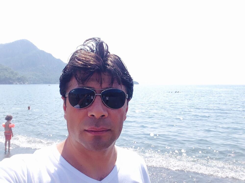 43814740  Mehmet, 47 ,    