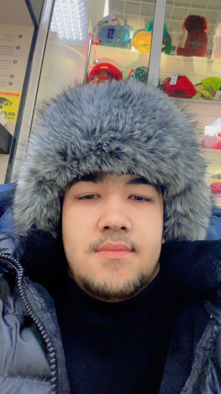  54748600  Anzor, 22 ,    