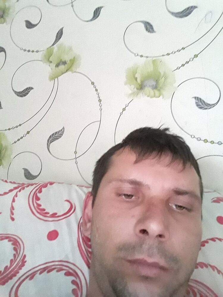  12876090  Maks, 36 ,    