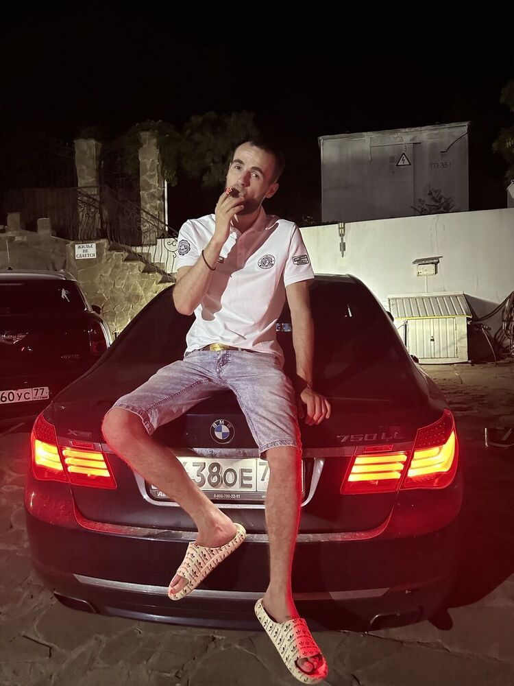  46648530  , 30 ,    