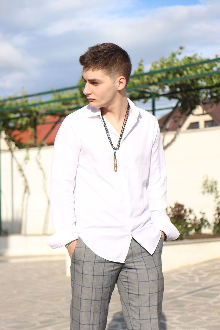  37204190  Giorgi, 22 ,    