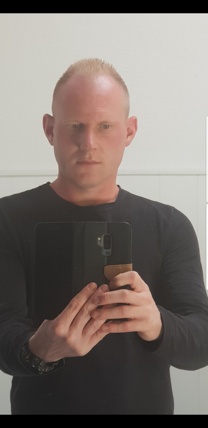  Dinteloord,   Karol, 36 ,   ,   