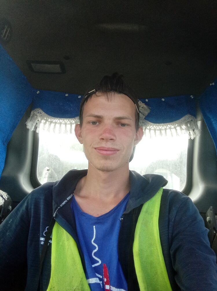  38894690  Dima, 25 ,    