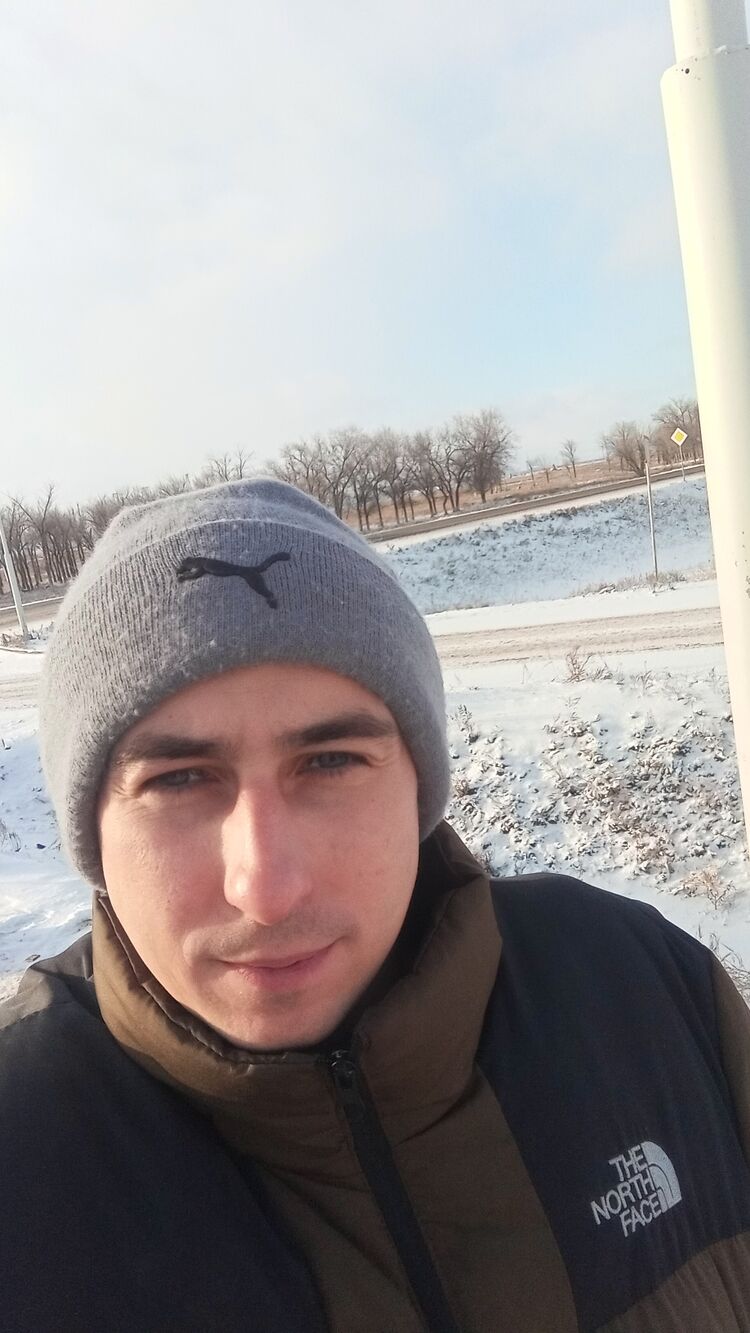  48425230  , 28 ,    