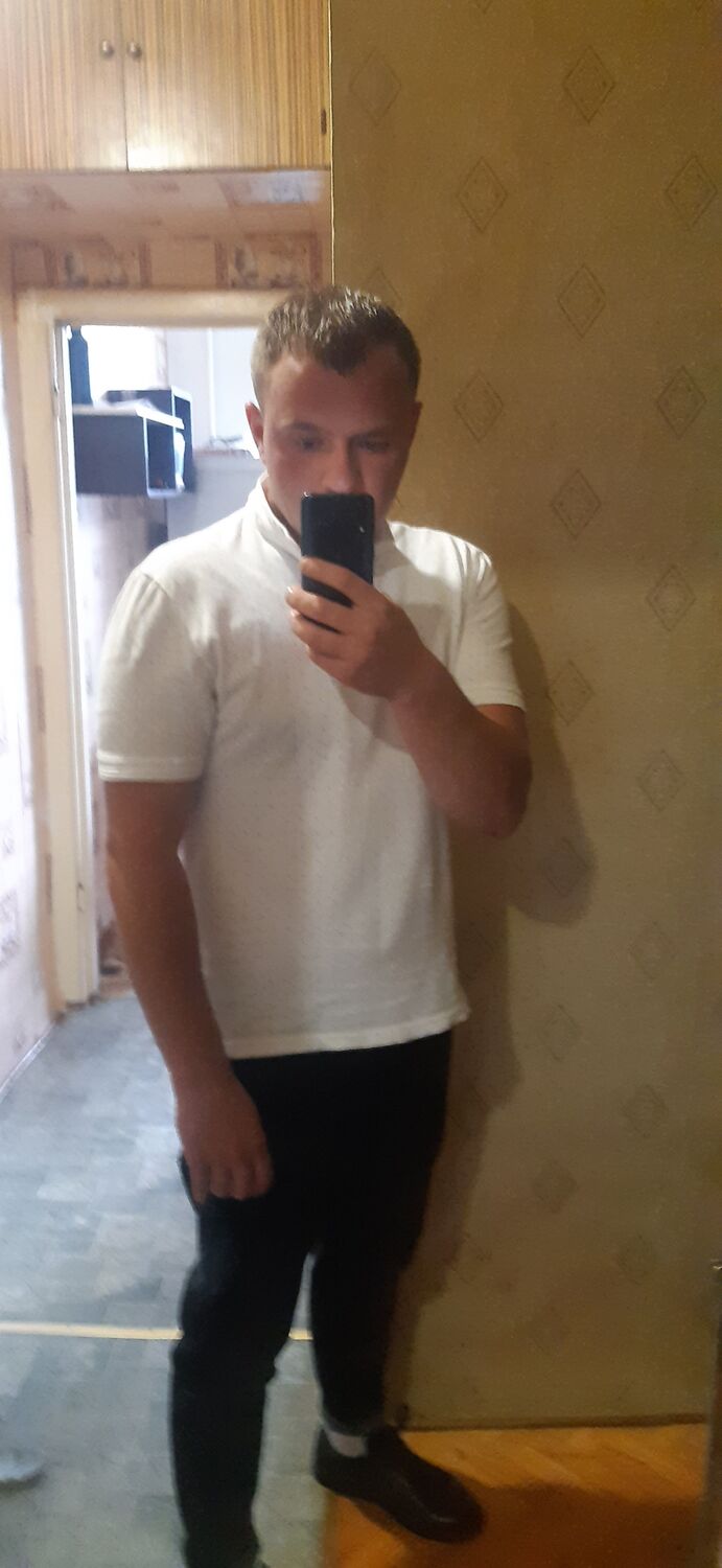  53654850  Anton, 33 ,    