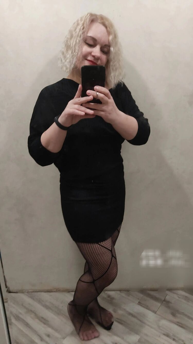  53756040  ELYA, 42 ,    