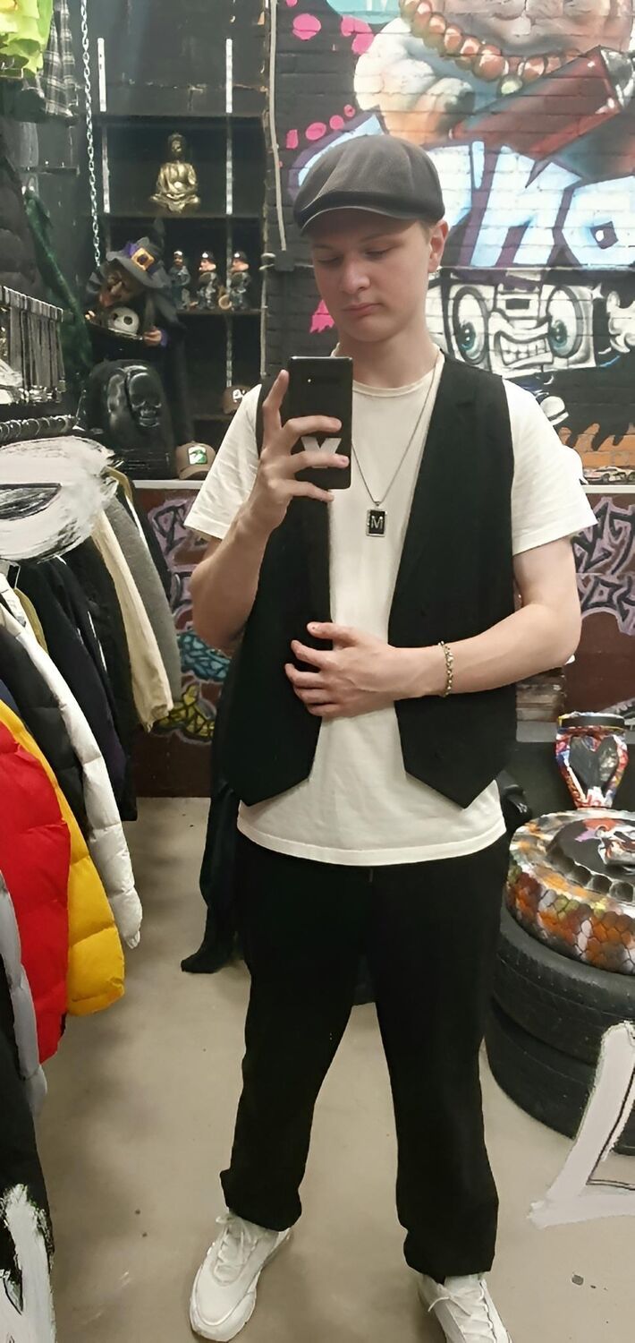 46840910  , 20 ,    