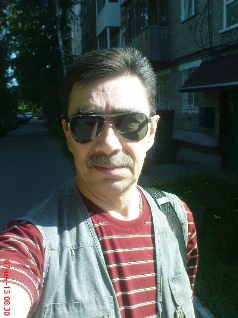  6246970  Viktor, 64 ,    