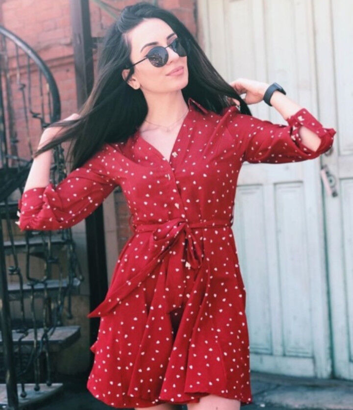  ,   Luna, 32 ,  