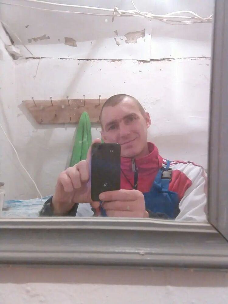  37814840  , 44 ,    