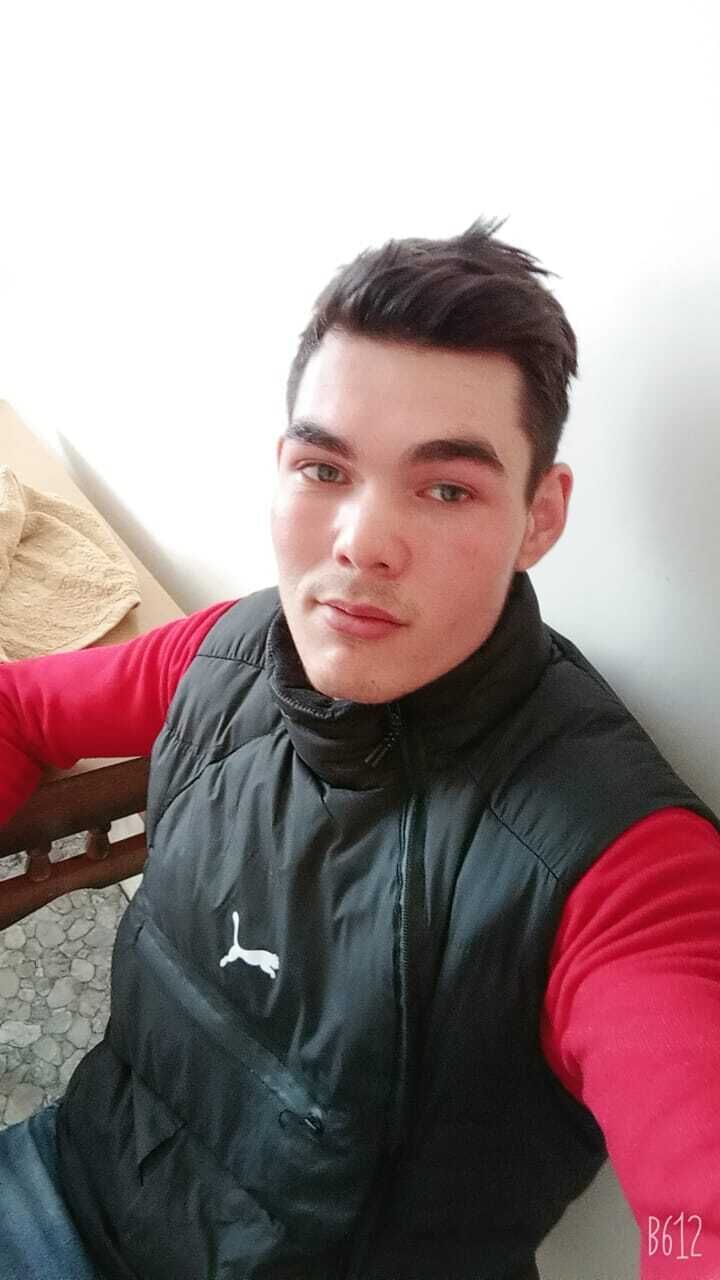  43424370  Mustafo, 29 ,    