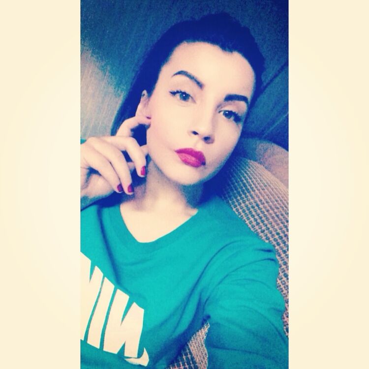  8609850  Alena, 28 ,    