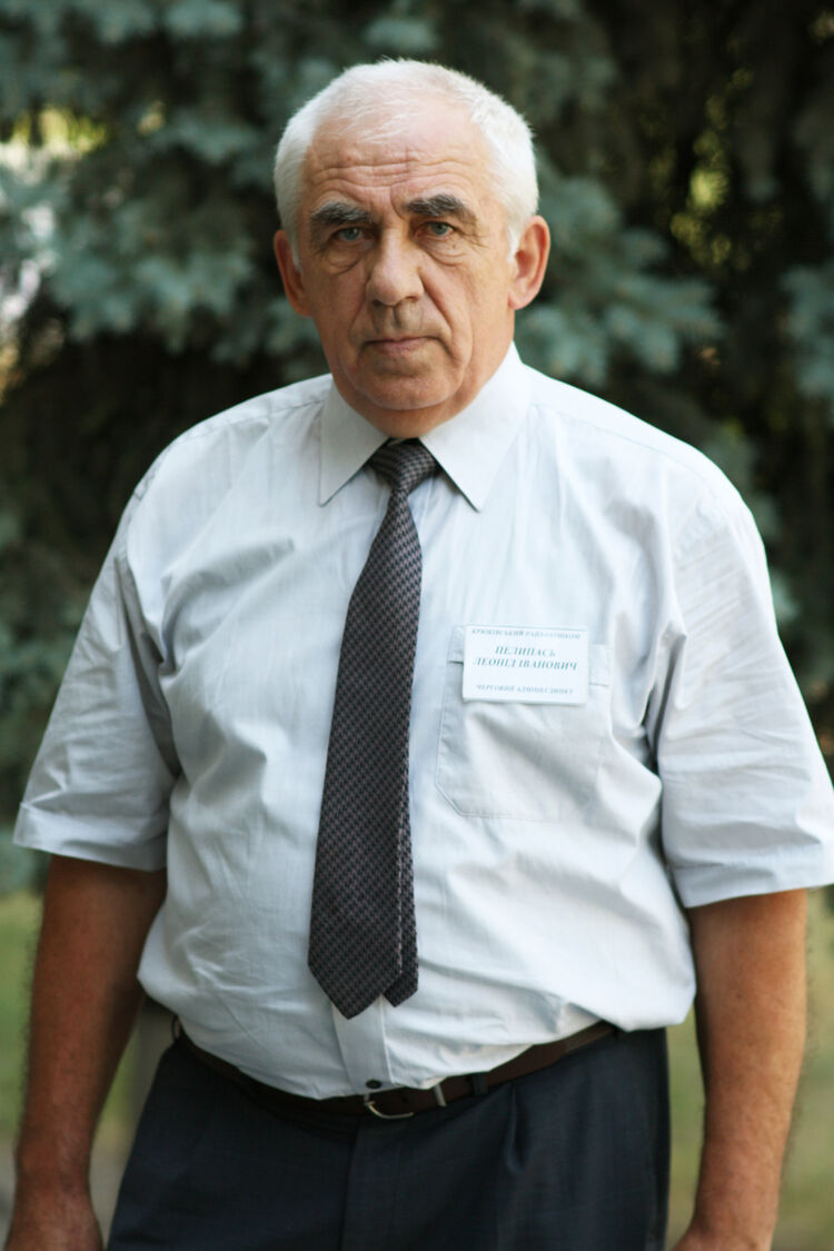  23377700  Leonid, 75 ,    
