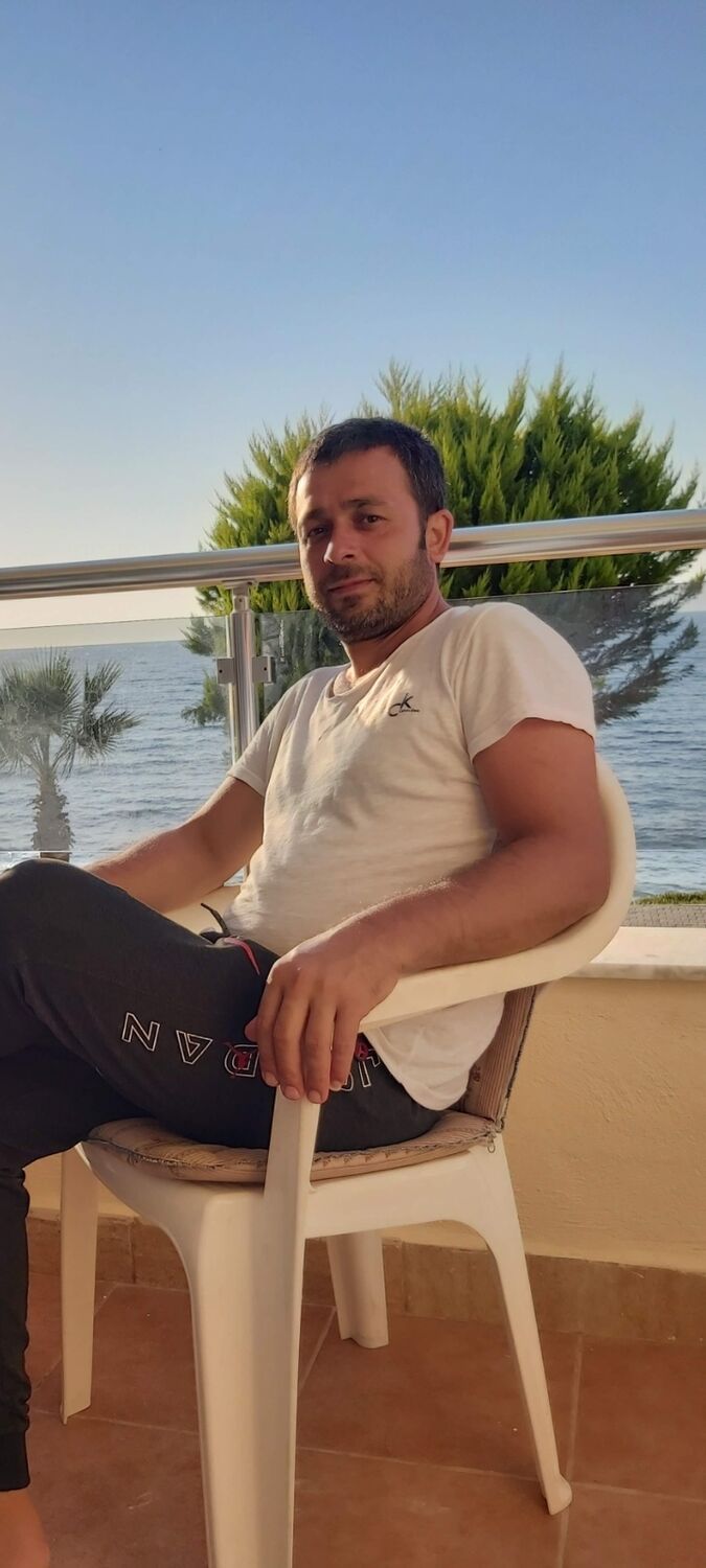  52972740  Edik, 40 ,    