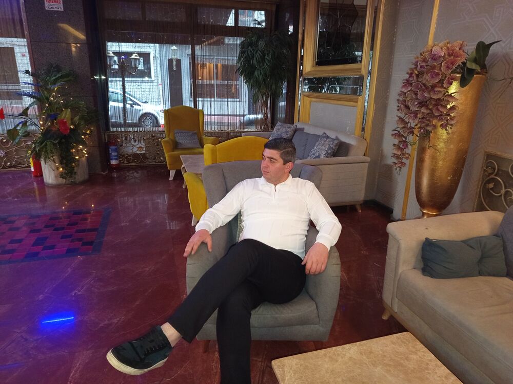  ,   Sultan, 39 ,   ,   