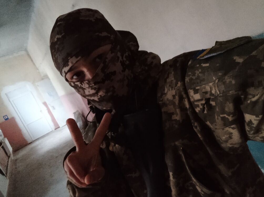  25962700  , 24 ,    