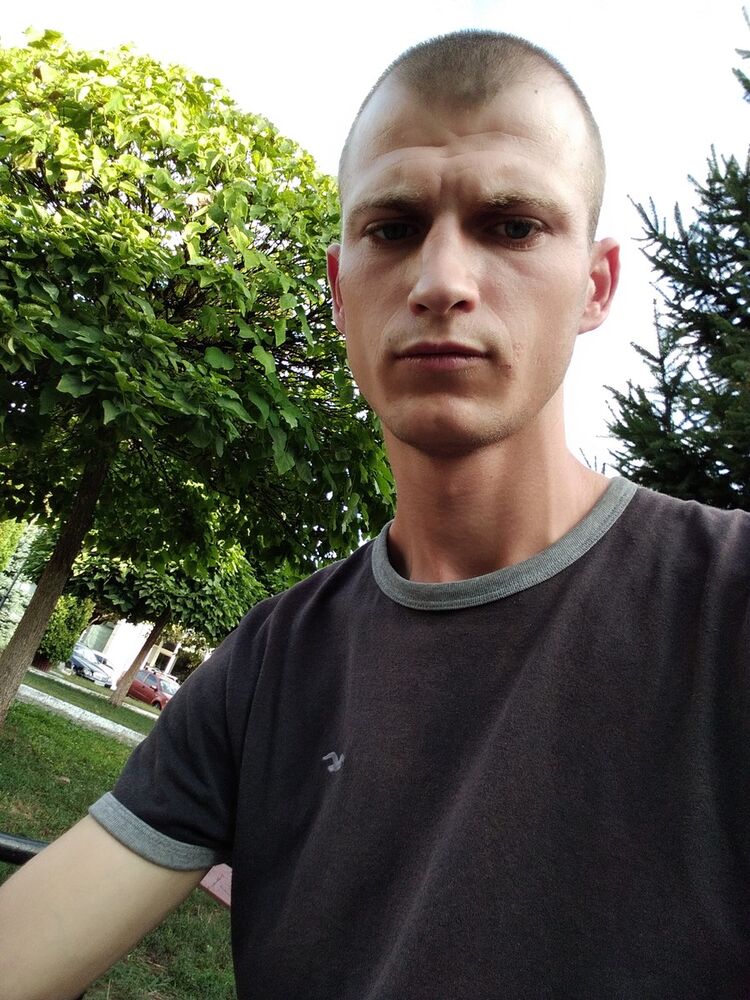  17678230  Ivan, 29 ,    