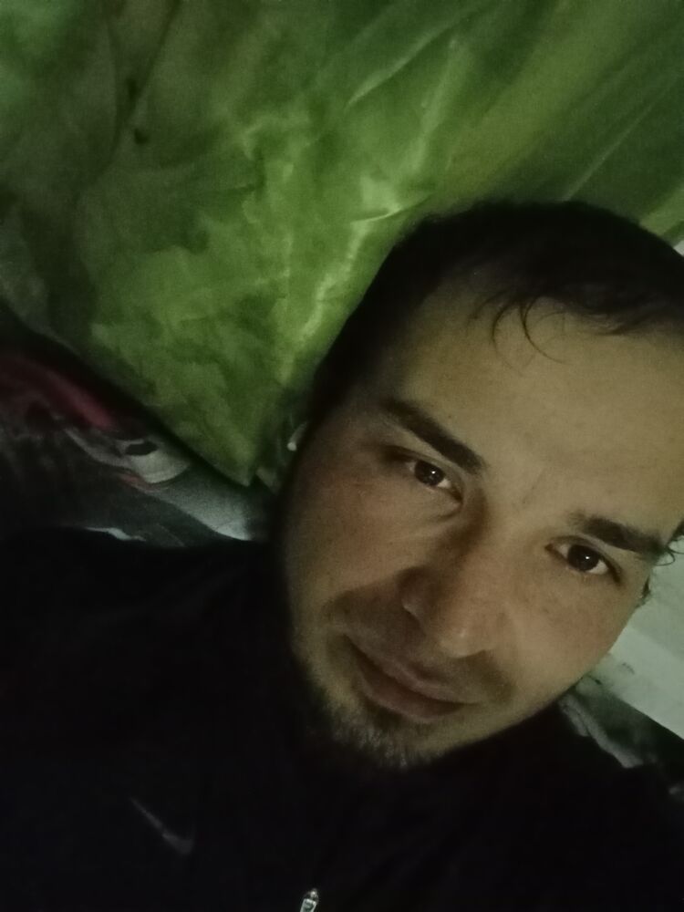  41612320  Malik, 30 ,    