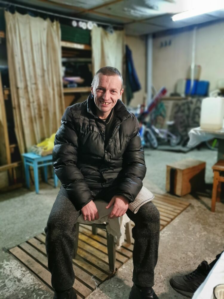  -,   , 44 ,   ,   