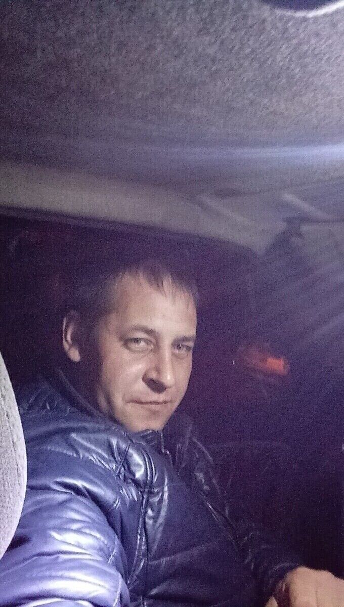  21376280  Oleg, 39 ,    