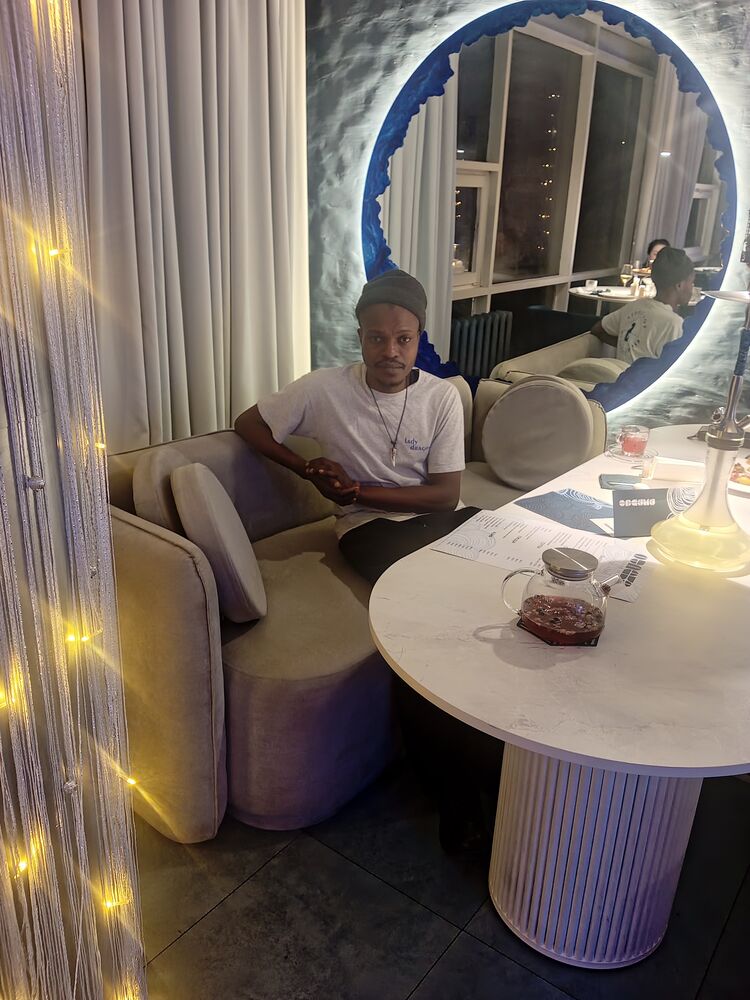  ,   Albert, 37 ,     , c 