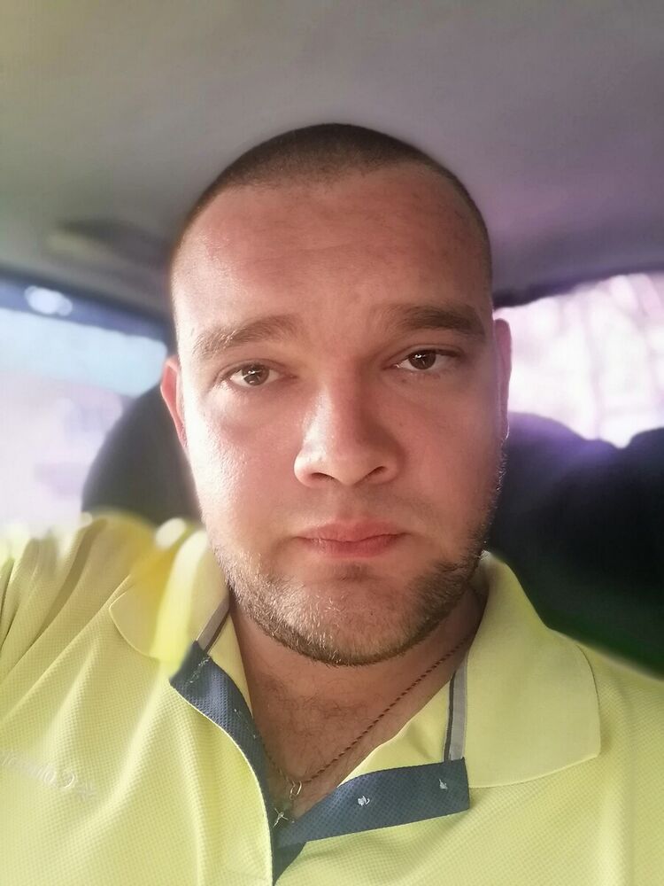  21078090  Meezu, 32 ,    