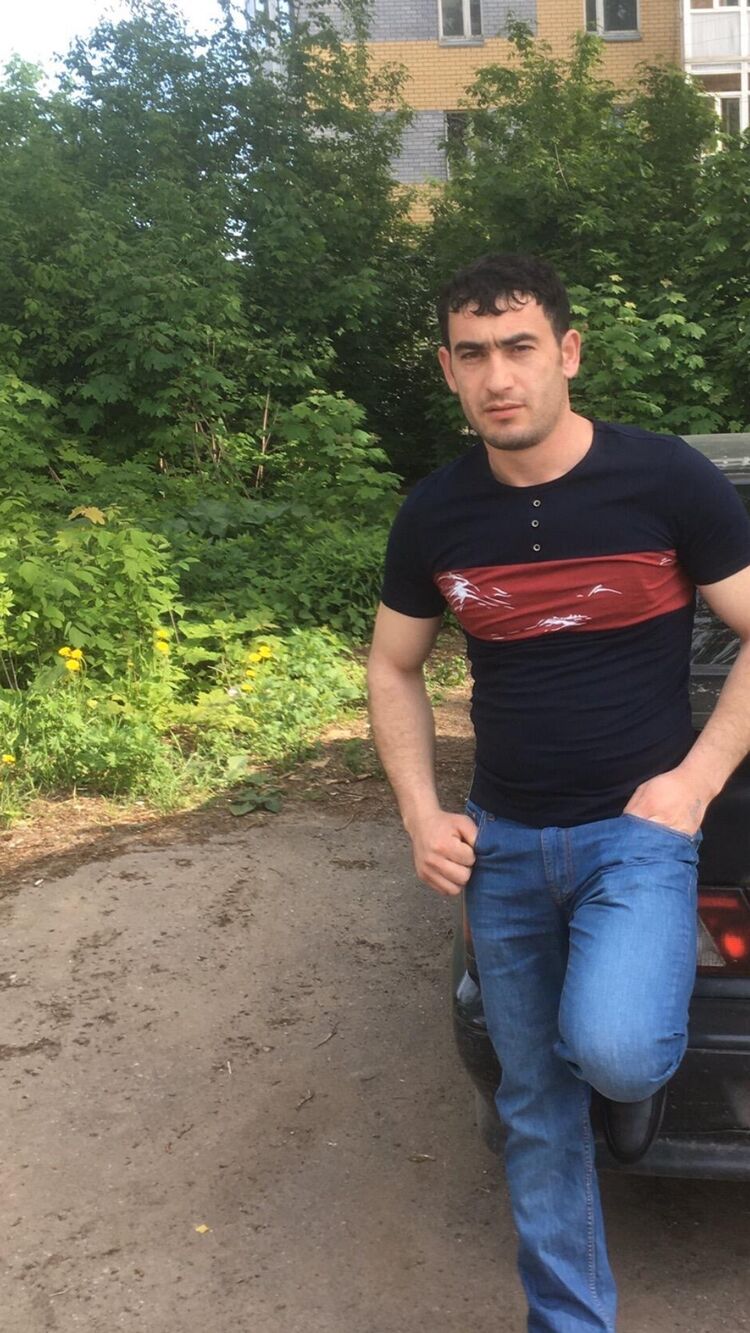  33168330  ARTUR, 34 ,     