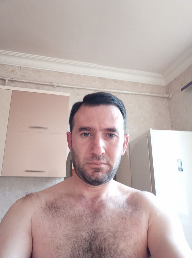  ,   Vahe, 46 ,   