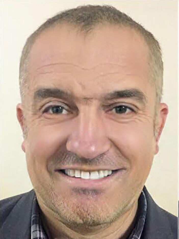  32065670  Misha, 54 ,    