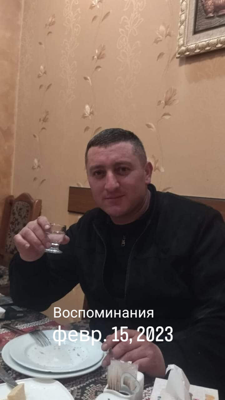  44615150  SERGE, 39 ,    