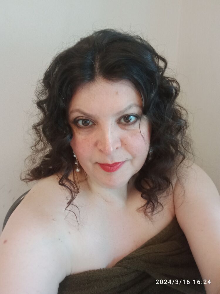  52604960  Nadia, 48 ,    -