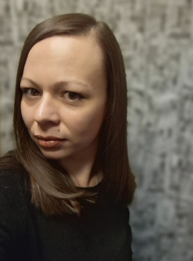  47864870  Maria, 32 ,    
