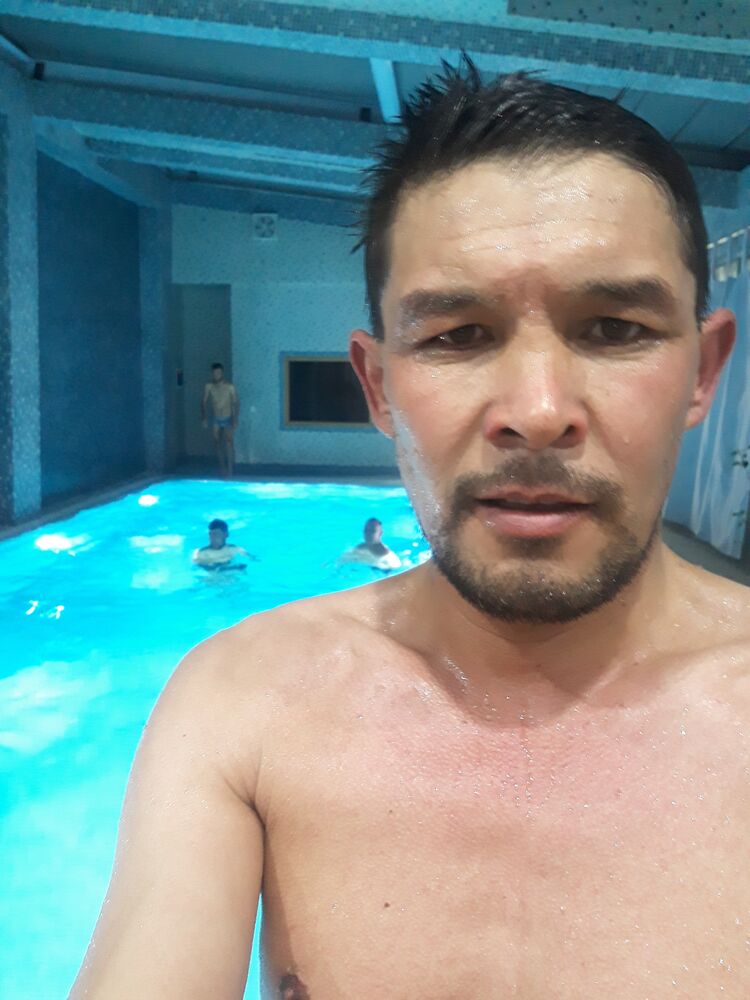  ,   Gulom, 45 ,   ,   