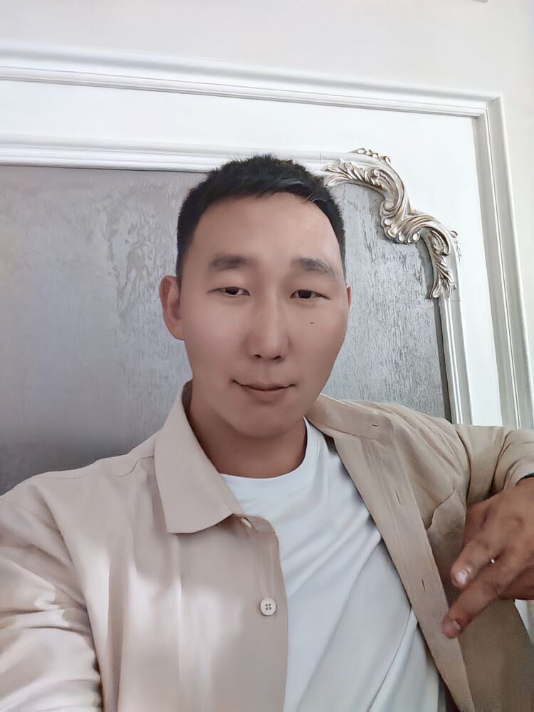  54614310  Bator, 29 ,    