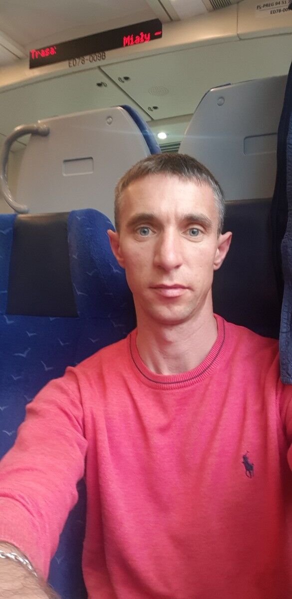  14900360  Dima, 42 ,    