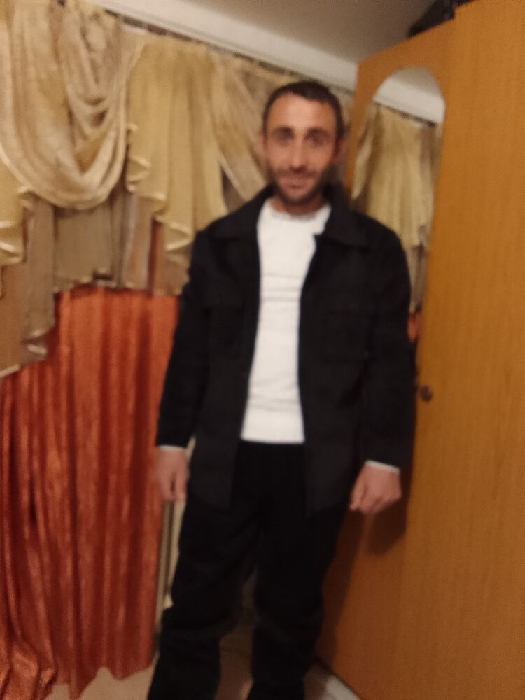  50158500  Artur, 29 ,    