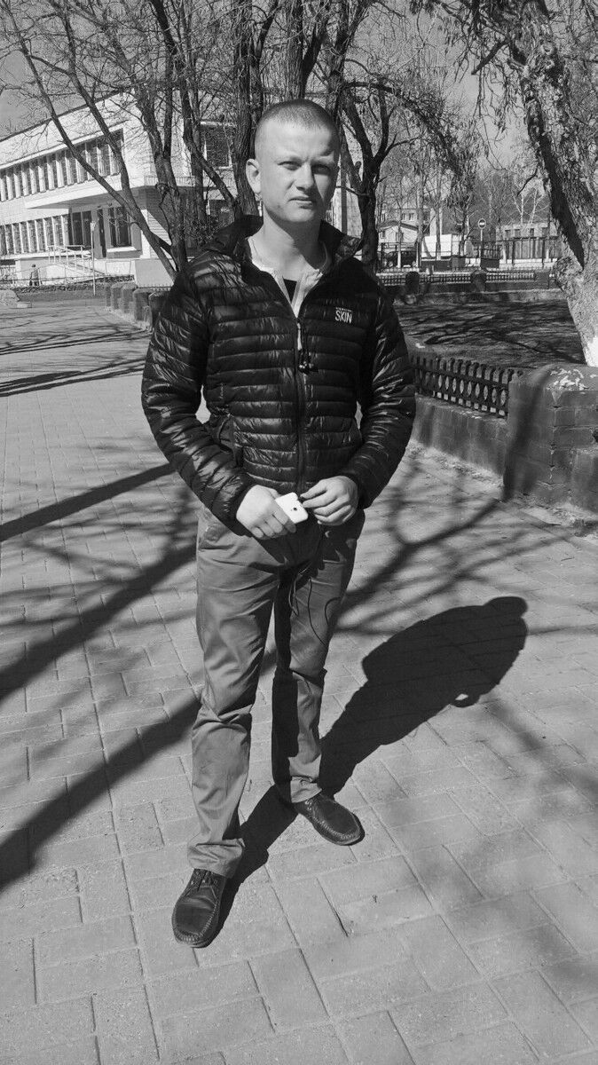 ���� 9573320 ������� Vest, 32 ����, ���� ���������� � �����������