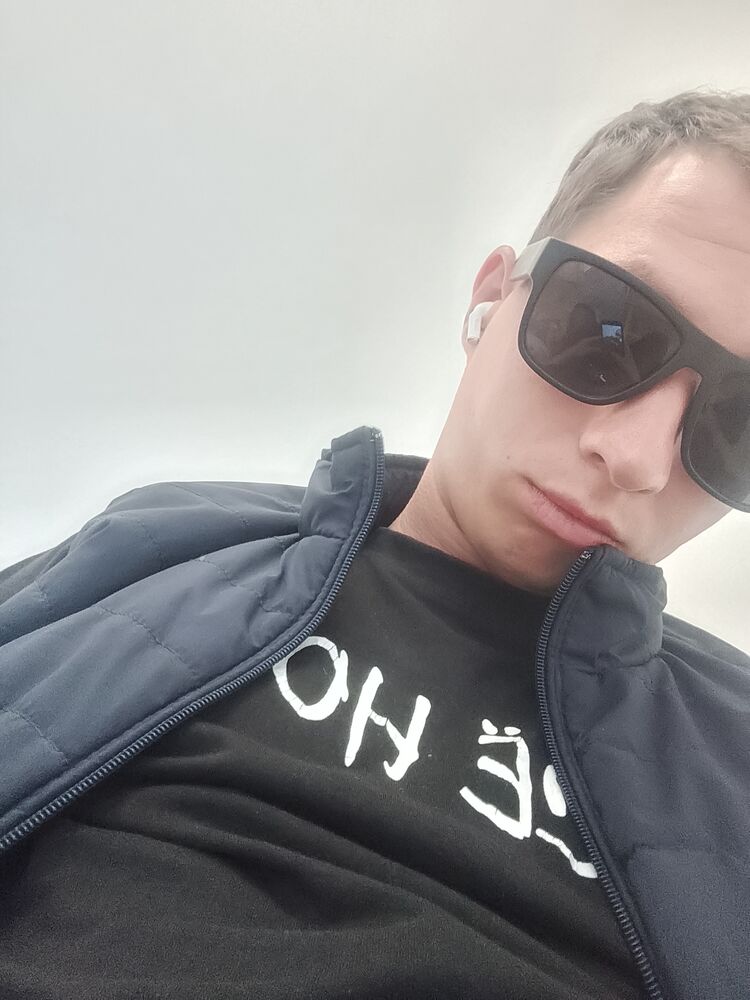 42949940  Jeubehu, 24 ,    