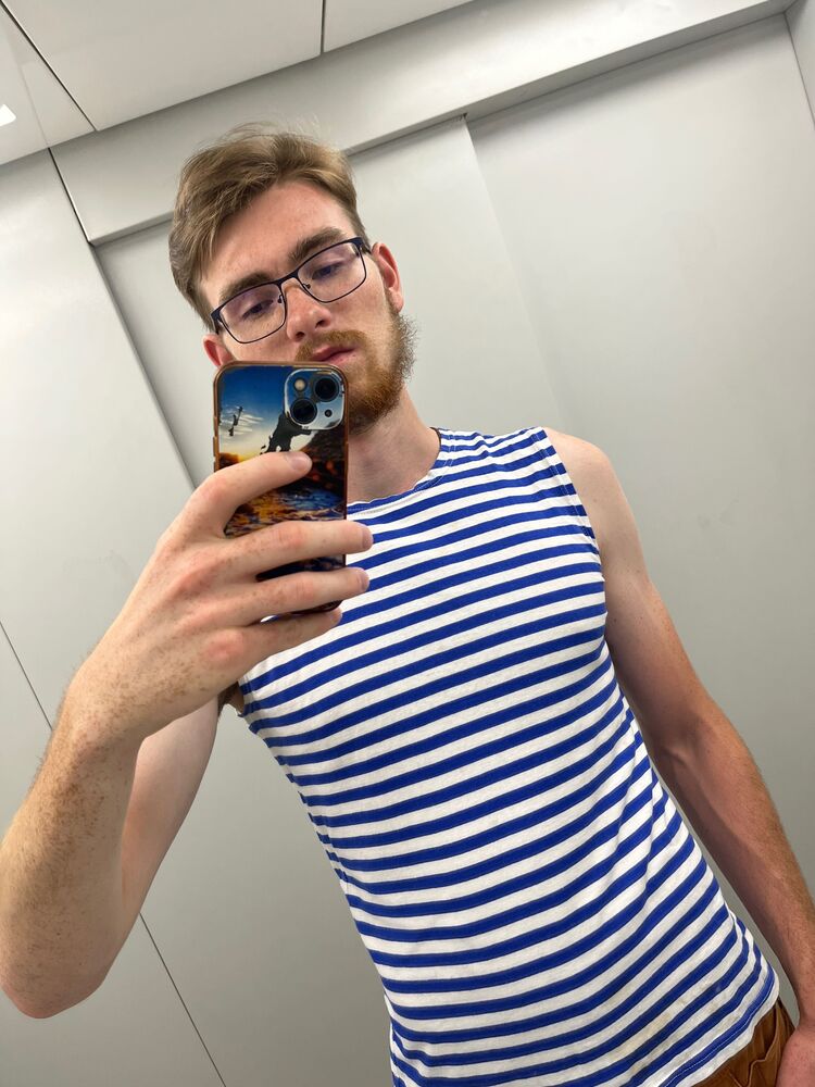  -,   ˸, 21 ,     , c 