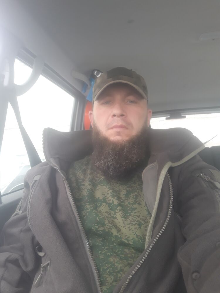  31858710  , 37 ,    