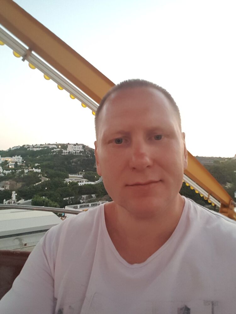  ,   Alek, 44 ,   ,   , c 