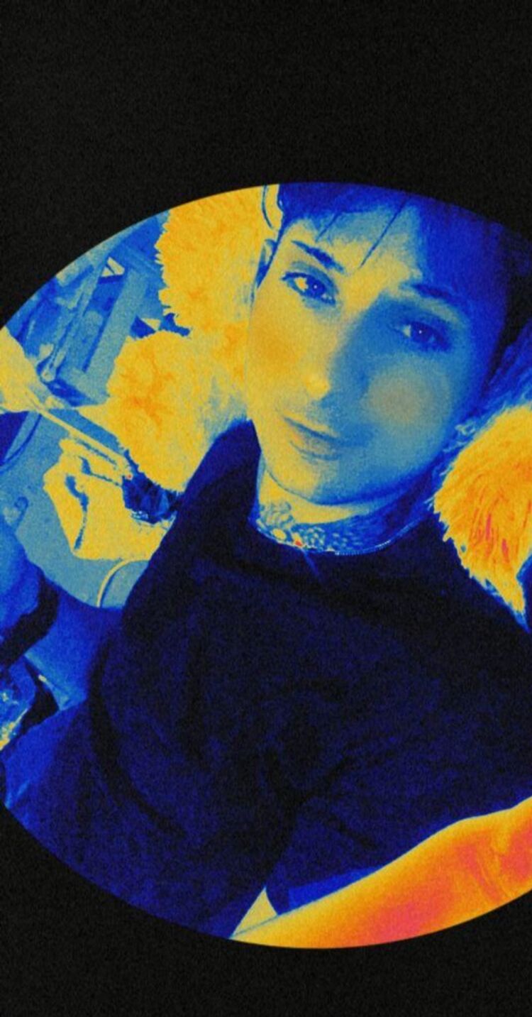  39843930  Maksim, 24 ,    