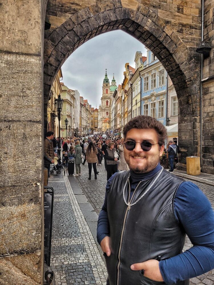  53610390  Saba, 25 ,    