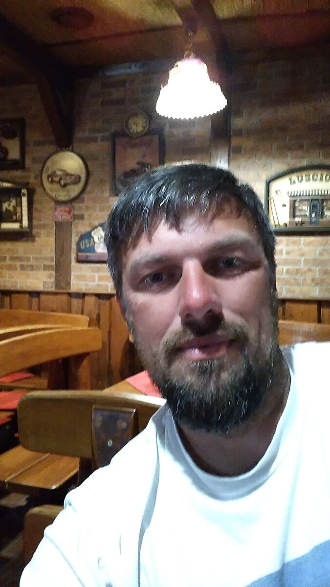  12064990  Alexandr, 48 ,    