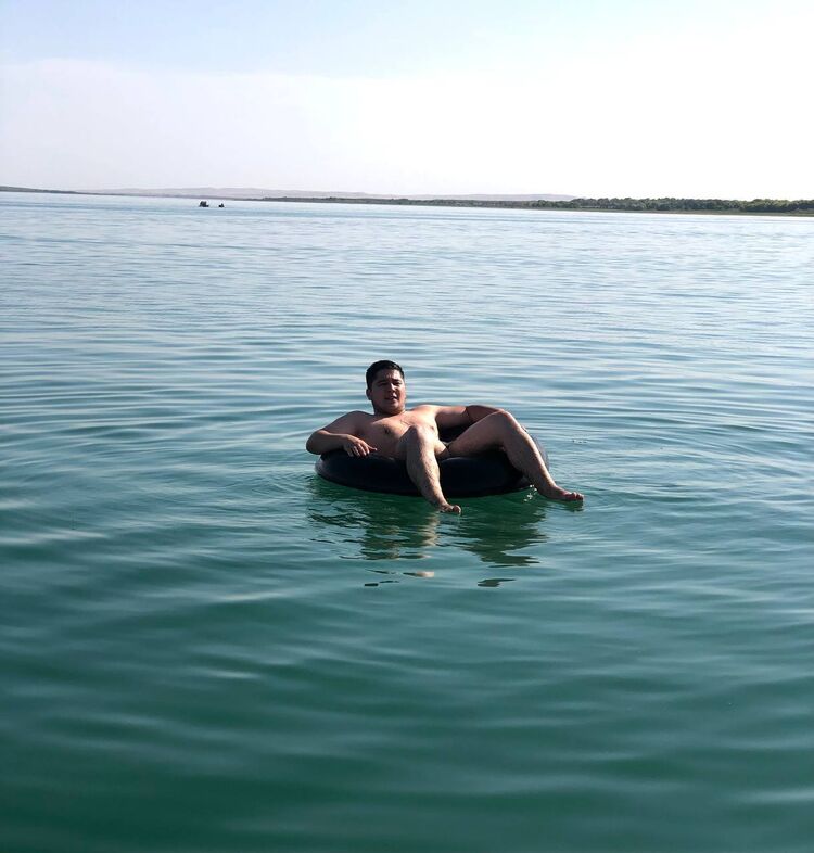  29968430  Artur, 29 ,    